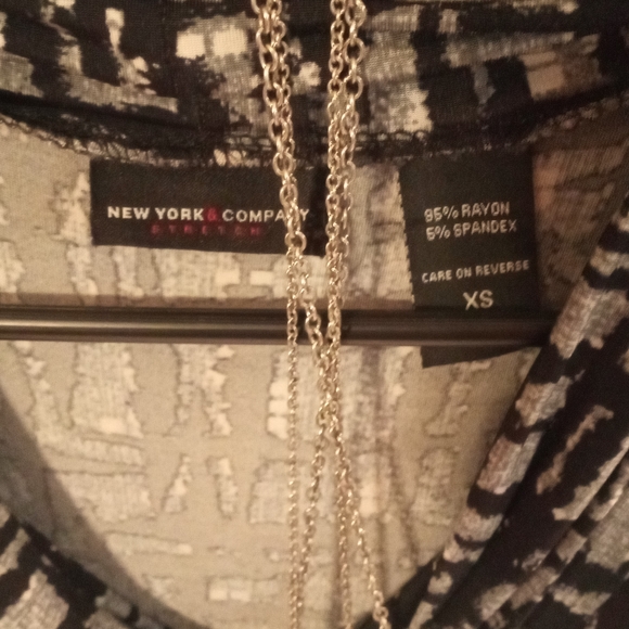 Top - Picture 2 of 2